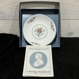 Vintage Wedgwood Bone Chine Rosedale With Pamphlet Made In England R6497 5087